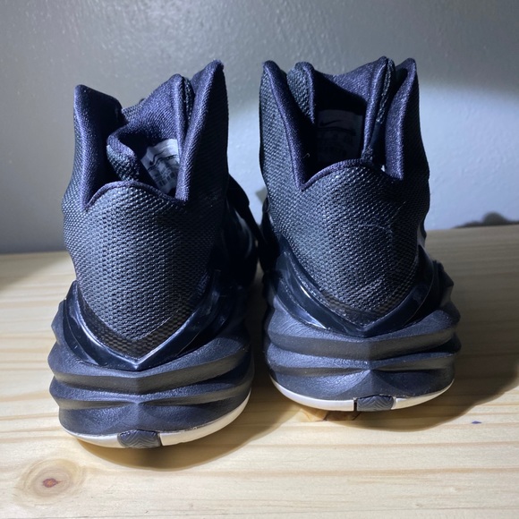 Nike Woman Hyperdunk 2014 - Picture 2 of 5